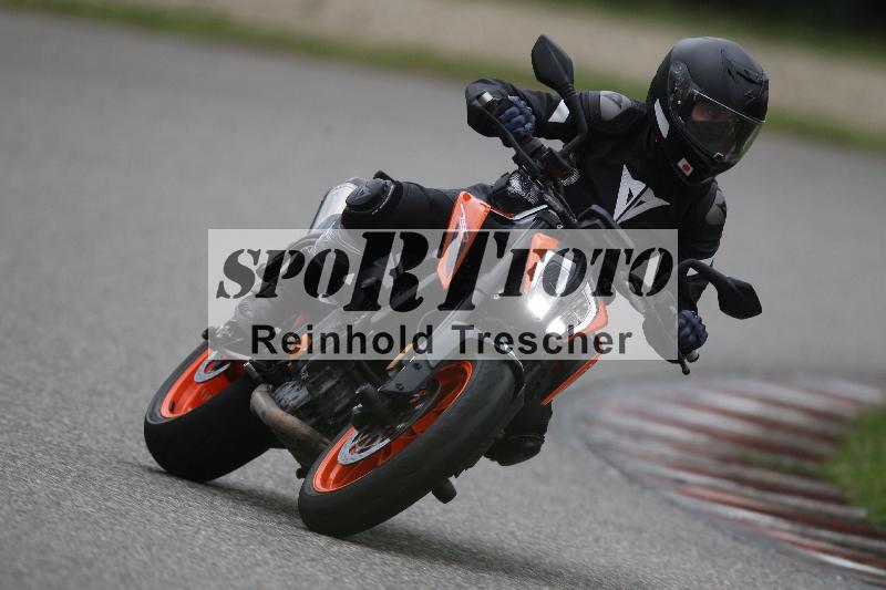 Archiv-2025/10 23.04.2025 Cornu Master School ADR/gruen-vert/1